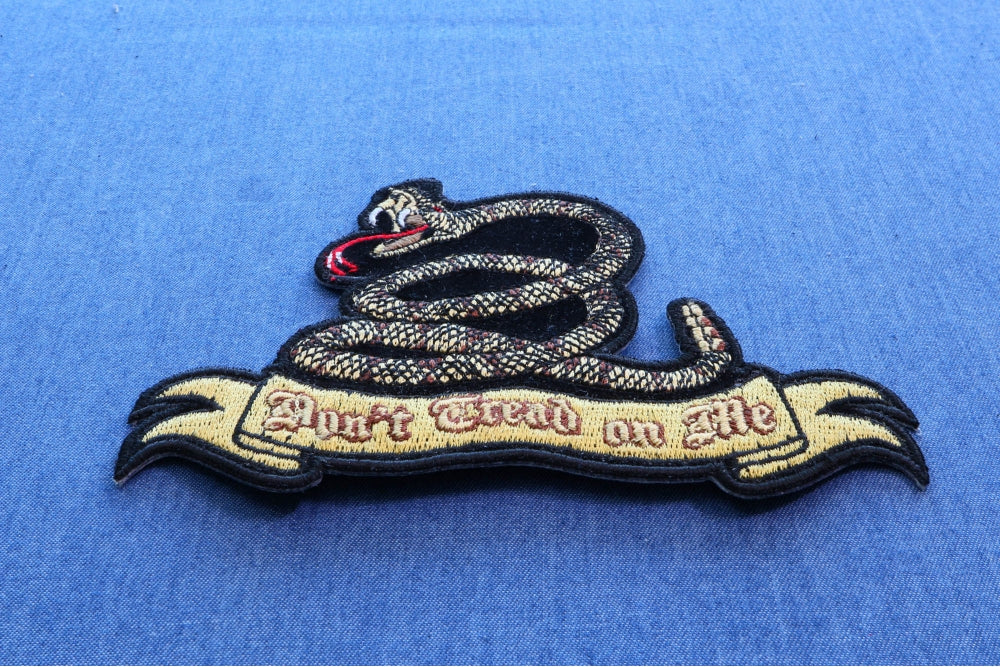 Don't Tread On Me Snake Patch – Small Embroidered Iron-On Patch ( 5 x 4 inches )